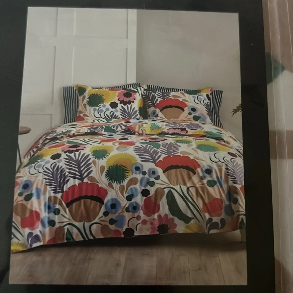 NEW Marimekko Ojakellukka KING Duvet w/2 shams.Reversible RARE NO OFFERS - Picture 3 of 12